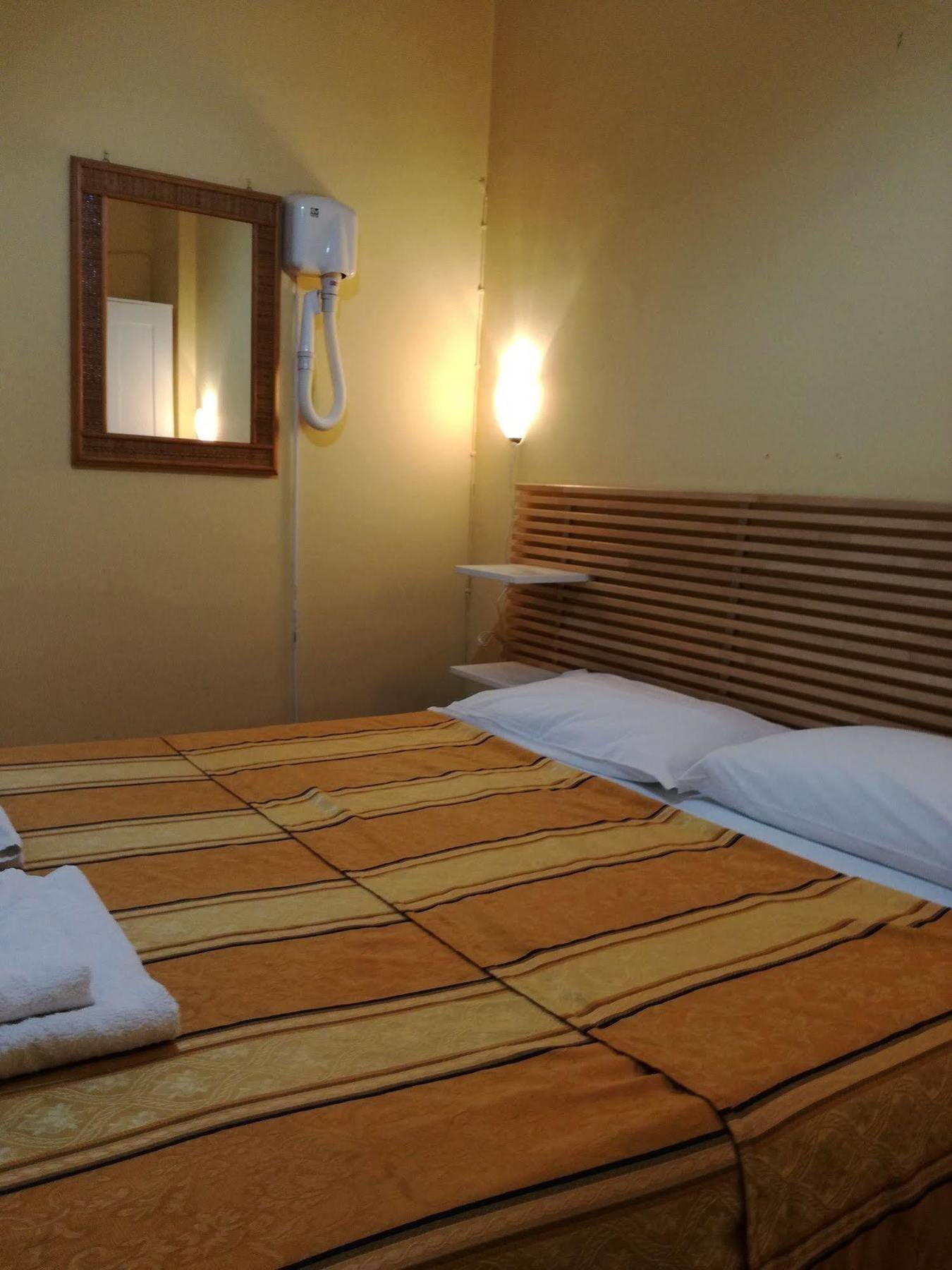 Testa Gioacchino B&B Rome Bagian luar foto